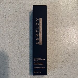 Luminous Eye Corrector SPF 41 - medium NIB